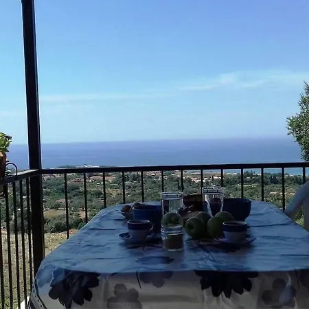 Mema's Great View Kefalonia Daire
